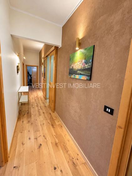 Apartament cu 4 Camere- Ultracentral - 2