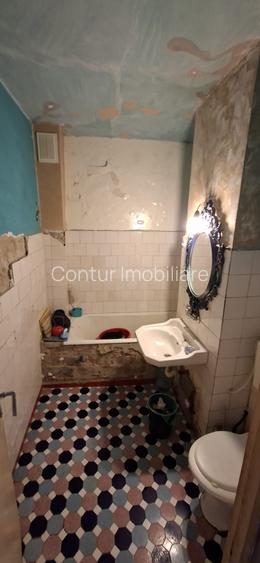 Vasile Alecsandri(blocul Profi) - 3 camere/ etaj 3/ balcon/ 2 bai/ 63 mp
