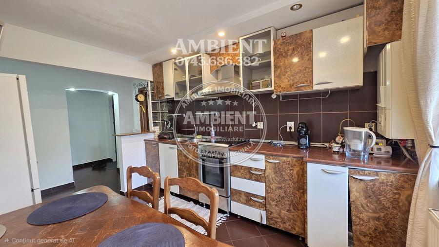 Apartament cu 3 camere, mobilat și utilat, VASLUI - zona CENTRU;