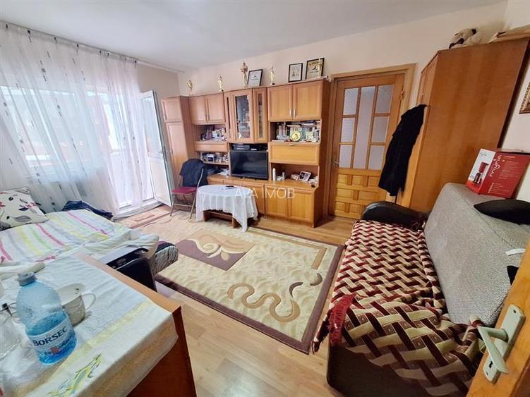 Apartament 2 camere semidecomandat , zona Ura - 6