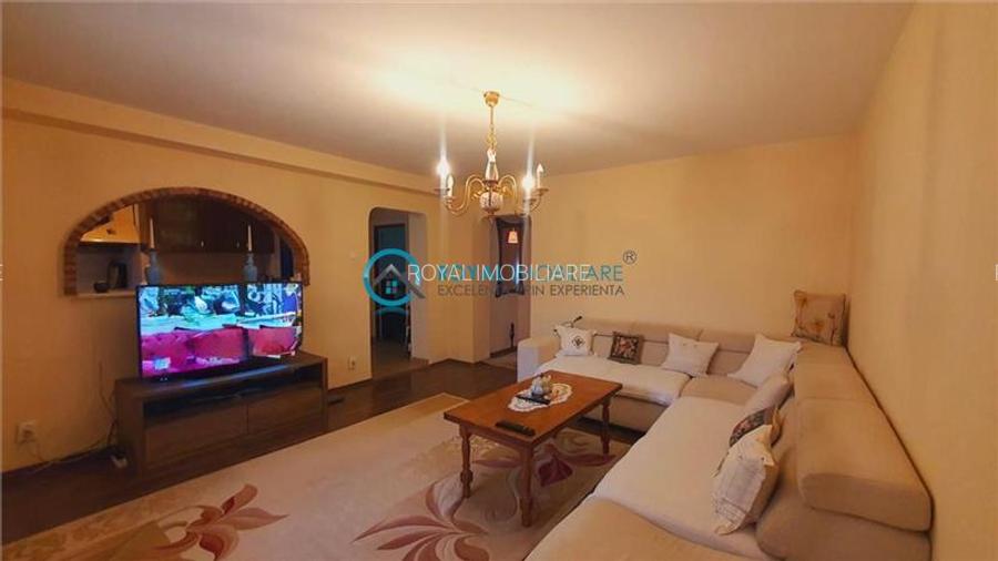Royal Imobiliare - Vanzare apartament 4 camere zona Cioceanu - 4