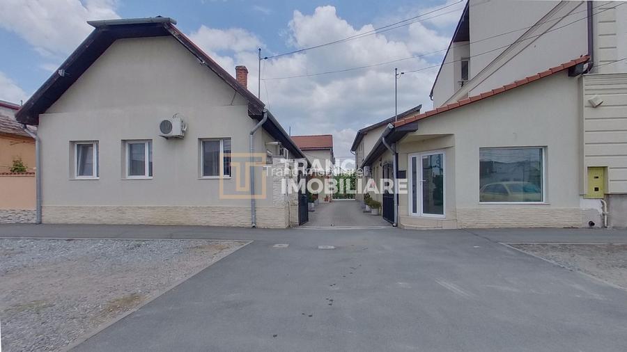 Casă generoasă cu 11 camere + spațiu comercial inclus | Calea Radnei - 4