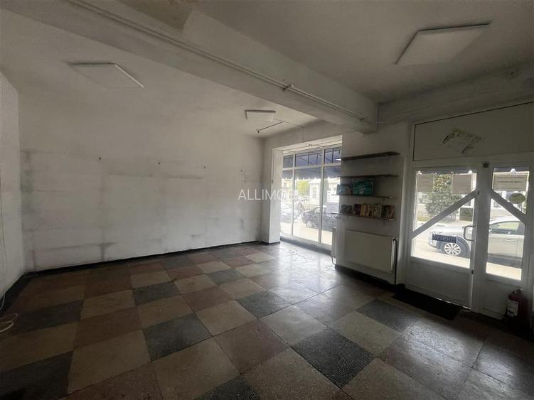 Spatiu comercial de 120 mp in Plopeni, zona cu vad . - 5