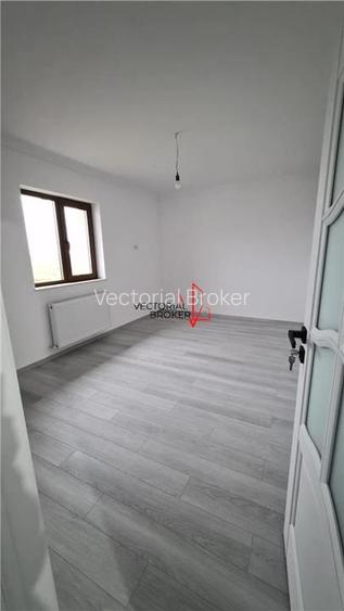 Casa moderna cu 4 camere, finisaje premium, curte amenajata 370 mp , Strada Glor - 9