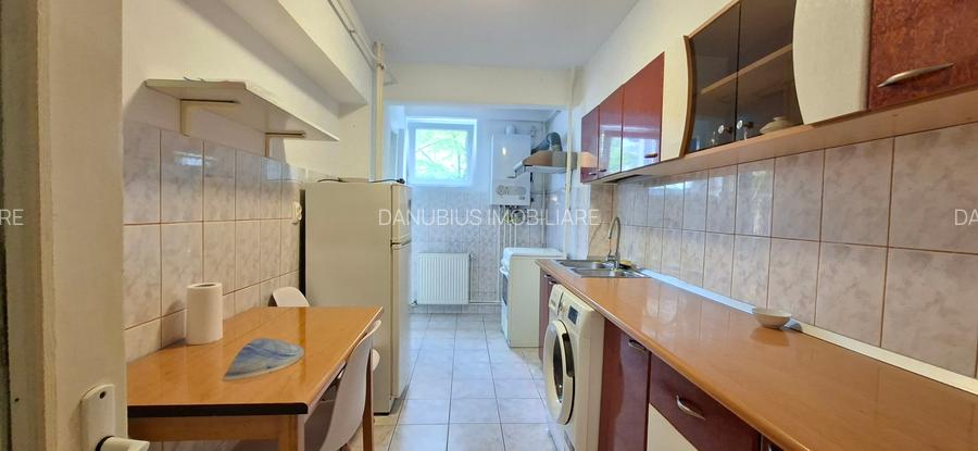 Apartament cu 2 camere in Micro 18 la etajul 1 - 3