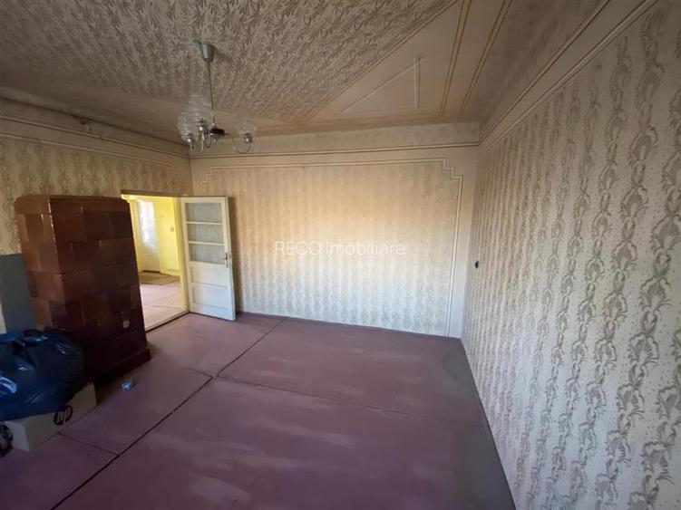 Reco casa P+E cu doua apartamente - 12