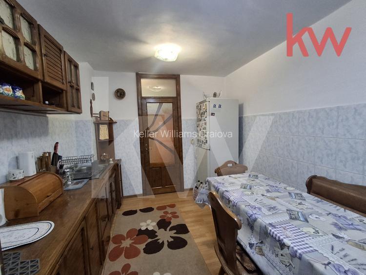 Apartment 3 camere de închiriat - 2