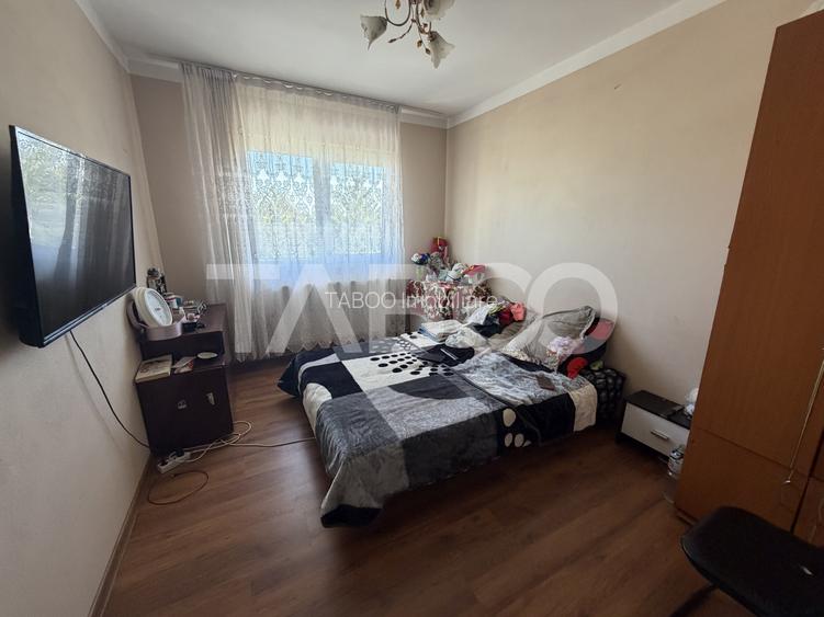 Apartament decomandat 2 camere 2 balcoane 54 mpu zona Tabacari - 2