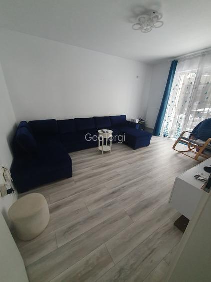 Vând apartament  cu curte - 12