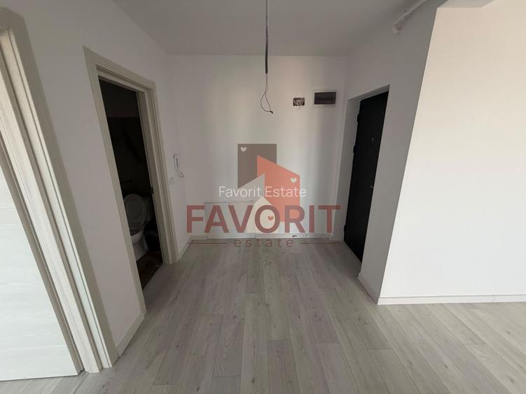 Decomandat. Disponibil imediat. Strada asfaltata - 12