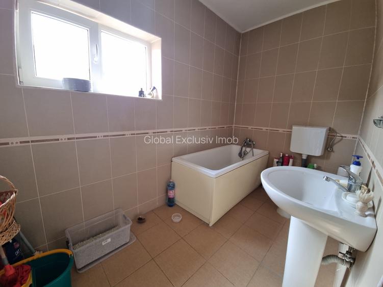 Vila individuala 6 camere, 4 bai, Strada Amurgului, Metrou Leonida - 14