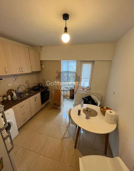 2 camere, Capitol, bloc Asirom, etaj 3/4, centrala gaz, A/C, termopane, mobilat - 3