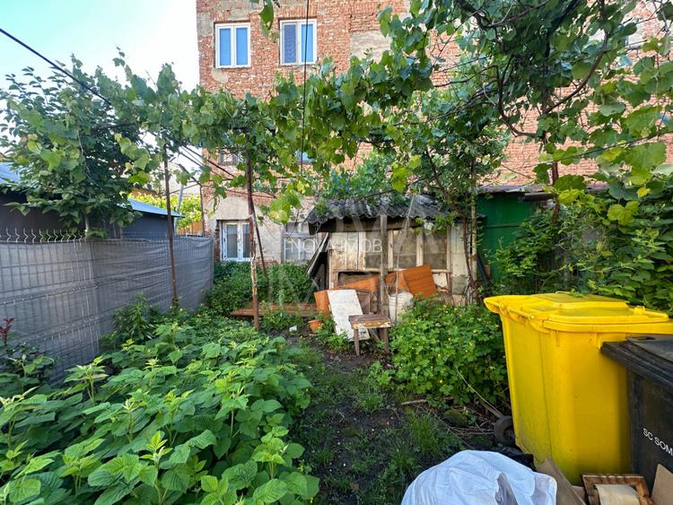 Apartament 2 camere + teren + garaj, Str. 9 Mai - 7