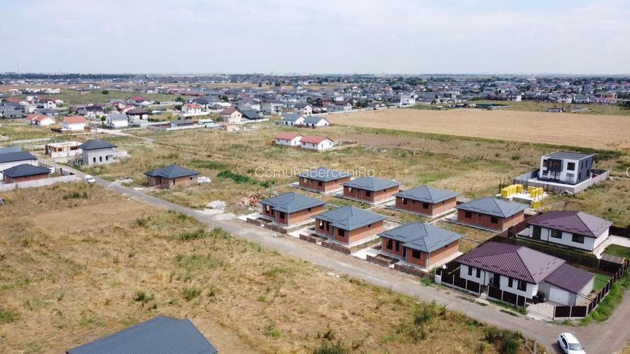 Lot Intravilan Dubla Deschidere 413mp | utilitati: curent | #UG17 - 8