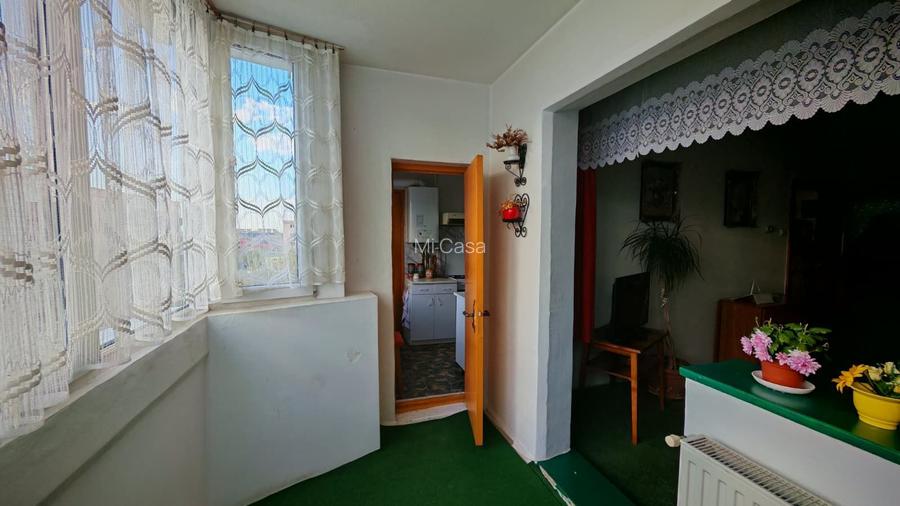 Apartament 3 camere zona Tractorul - 10