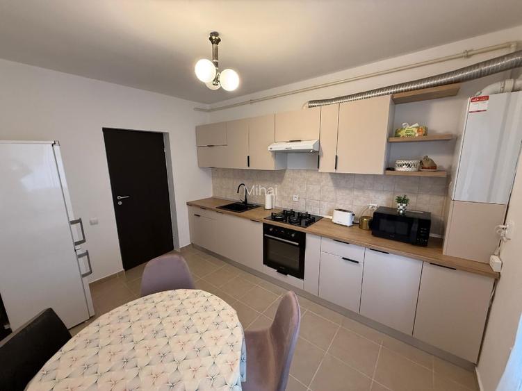 Inchiriere apartament 2 camere zona Tractorul - Coresi - 9