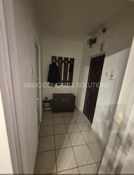 Garsoniera parter- spatiu comercial - 4