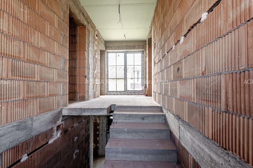 Casă nouă, parțial finalizată – Str. Constituției, Aradul Nou - 7