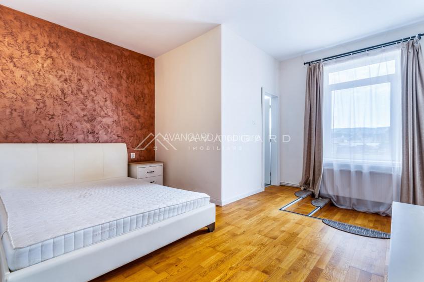 Apartament spațios de 87 mp, cu tavane înalte și garaj, strada Horea - 7