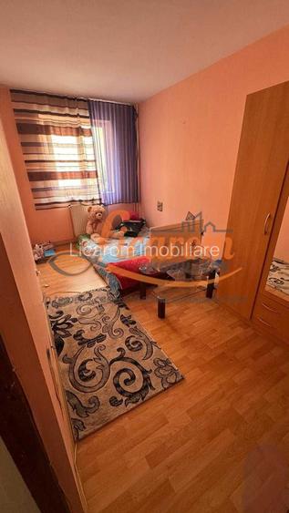 Apartament 3 camere decomandat Calea Bucuresti etaj 1/4 - 5