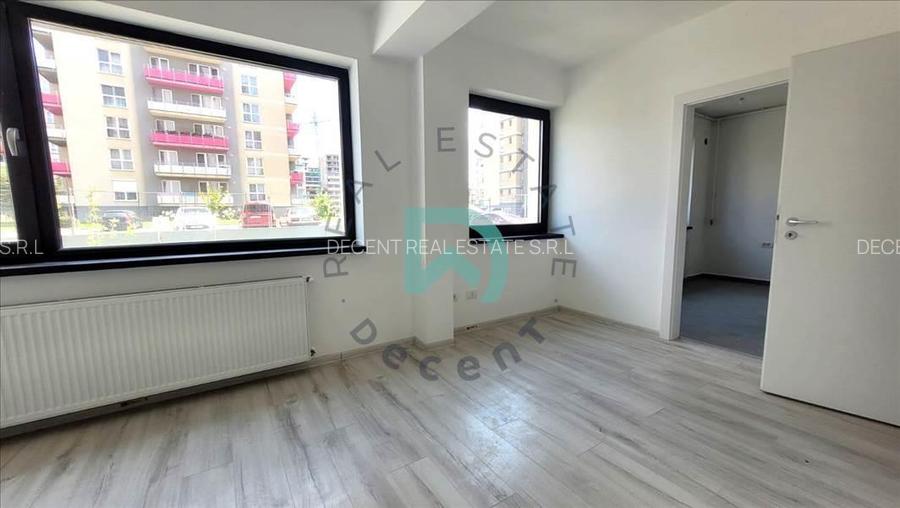 Studio,  47 mp, Tractorul - 9