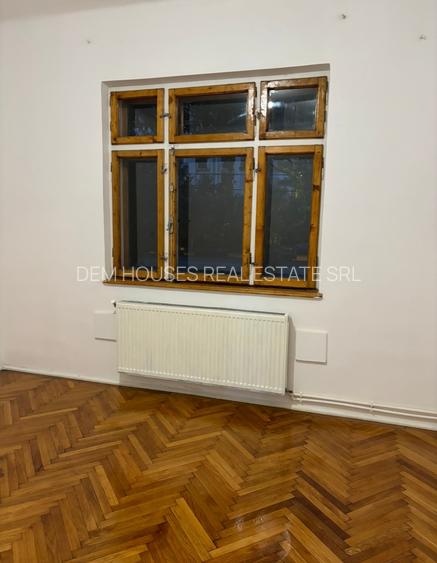 Vila p+m+1 in ultracentralul capitalei,stradal pe Splaiul UNIRII,locatie top - 13