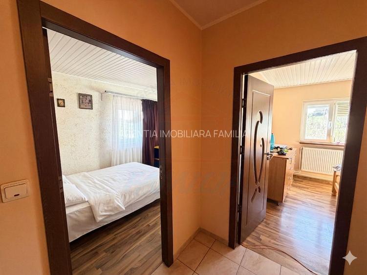 Vanzare casa P+M, Smardan( Galati ), la 2 minute de str.principala - 10