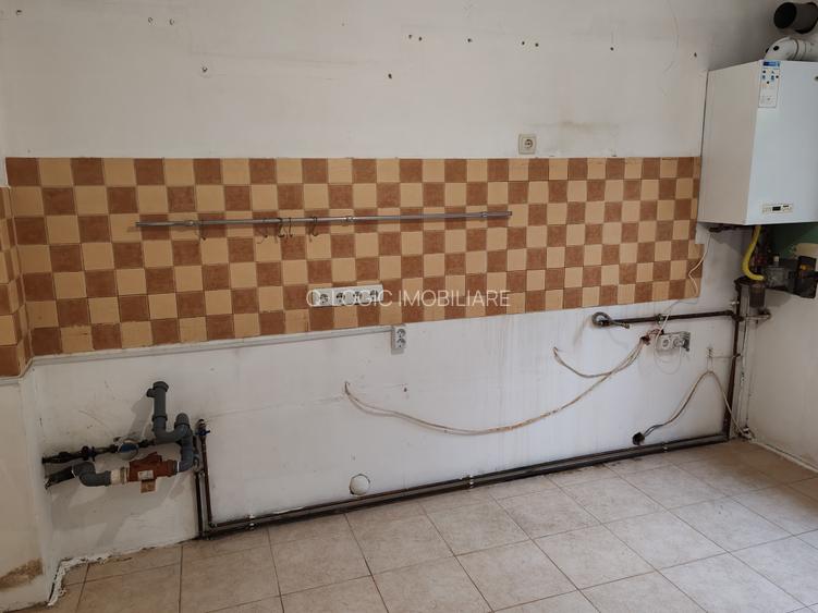 Apartament 3 camere liber la vanzare zona Astra - 8