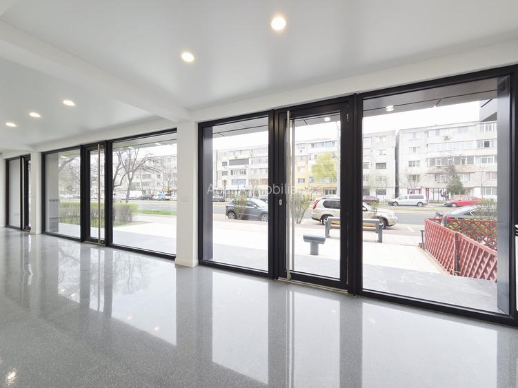 Spatiu comercial stradal renovat complet TOTUL NOU - 2