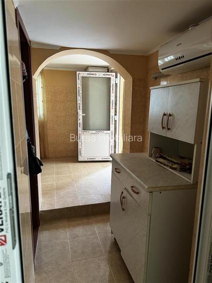 CASUTA MODESTA CAMPINEANCA - 7