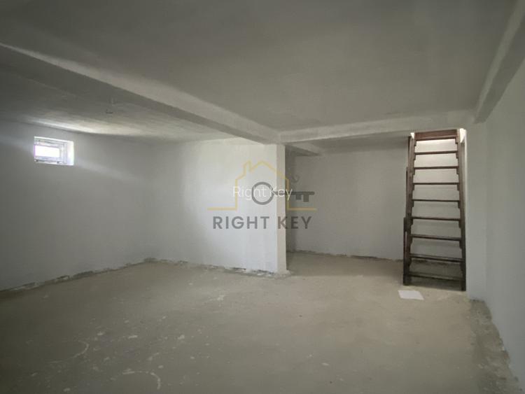 Oportunitate | 4 camere | 200 mp teren | La cheie - Domnesti - 18