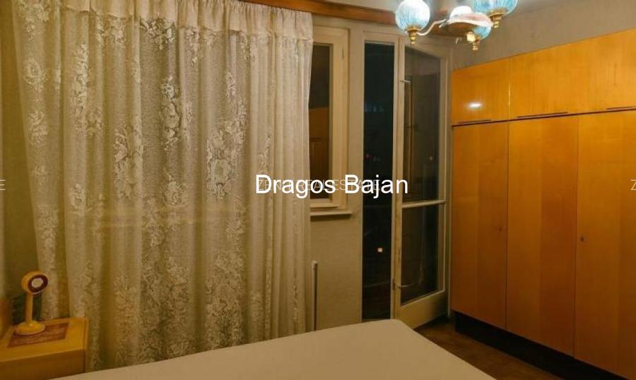 Sala Palatului // vedere spate // balcon - 17