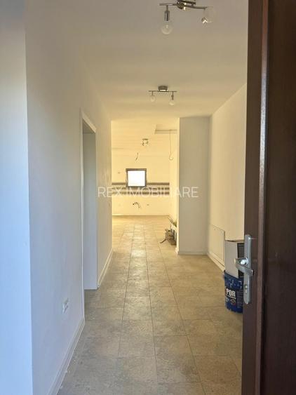 Duplex 3 camere cu toate utilitatile - Sanmihaiu Roman - 2