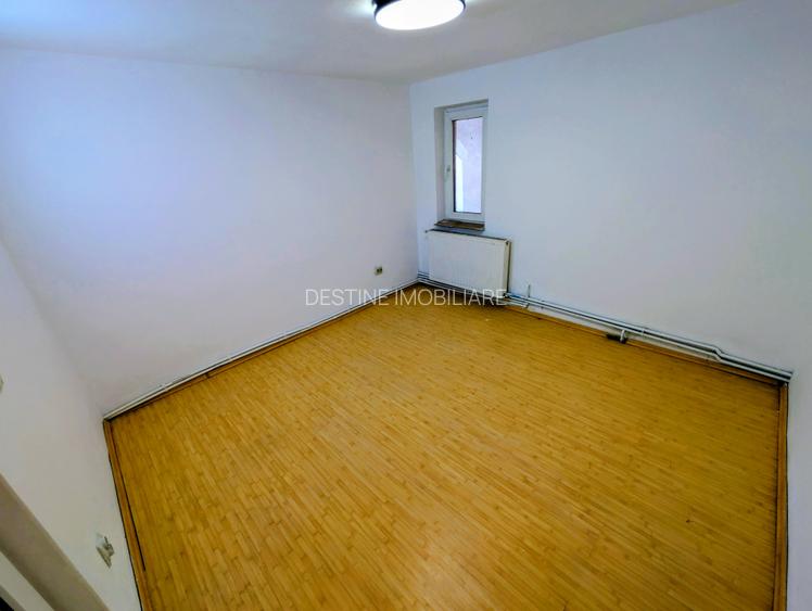 Ocazie - Casa P+M 196 mpt 5 camere 2 bai 1200 mp teren, libera Horlesti (Rediu) - 10