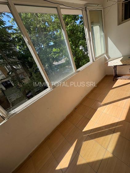 Apusului adiacent 3 camere semidec. 2 balcoane mari 95000 € - 7