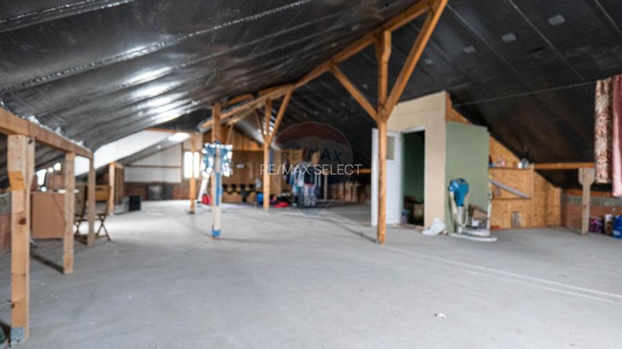 Vilă cu piscină –ideală pentru familie sau pensiune, Bacu-acces A1/A0 - 35