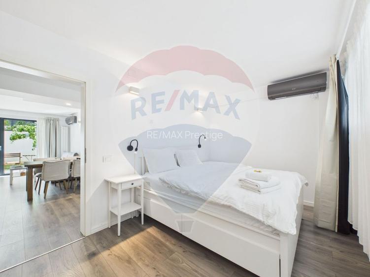 Apartament la parter ce are curte proprie ,  2 camere in Bloc nou - 4