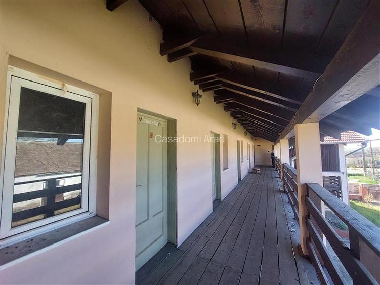 Imobil pentru pensiune sau alte activitati in Pischia - 12