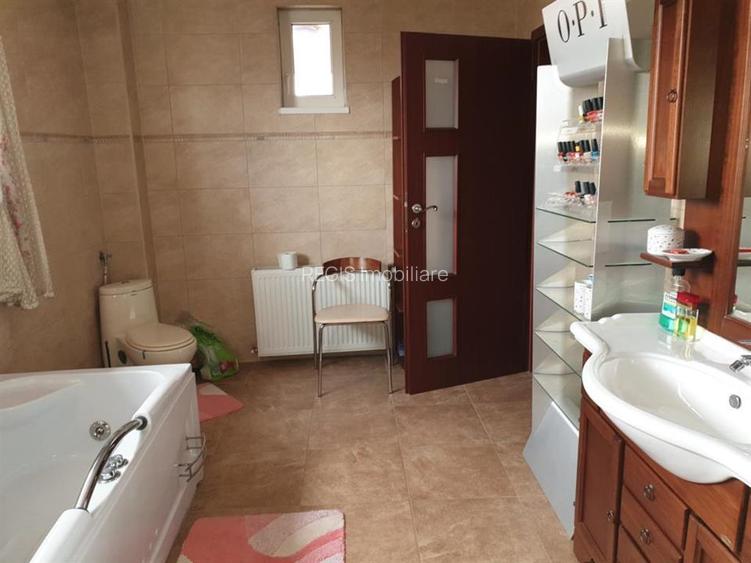 Vila 8 Camere si Curte – Spatiu Ideal pentru Familie Mare sau Investitie - 26