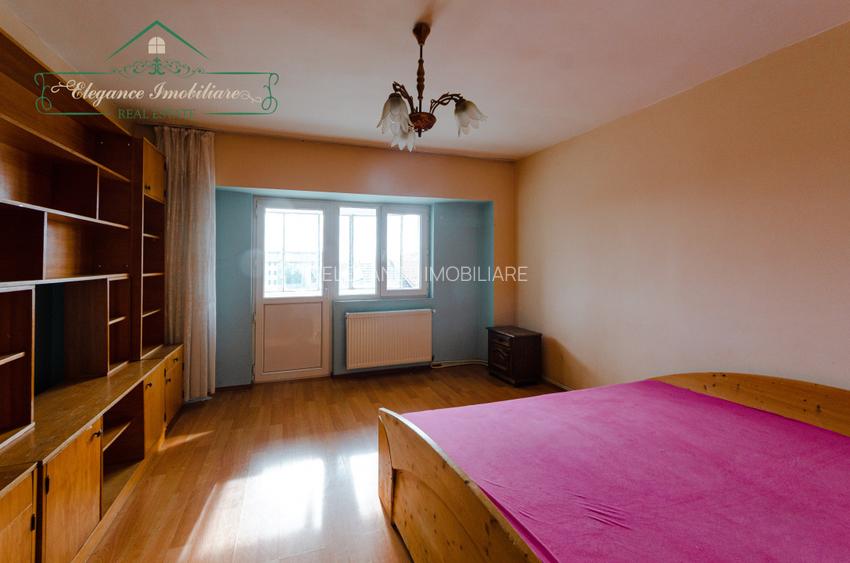 Apartament cu 4 camere  și centrală proprie,zona Alfa,Arad - 3