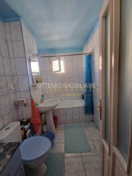Apartament de 3 camere, decomandat, 66 mp., zona Sens - 9
