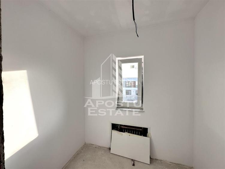 Jumatate de duplex cu 5 camere despartit prin camera tehnica - 11