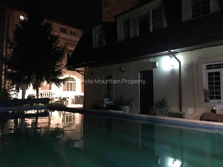 Corp vila, ideal locuinta, cu piscina si curte proprie in centru, Bucuresti - 35