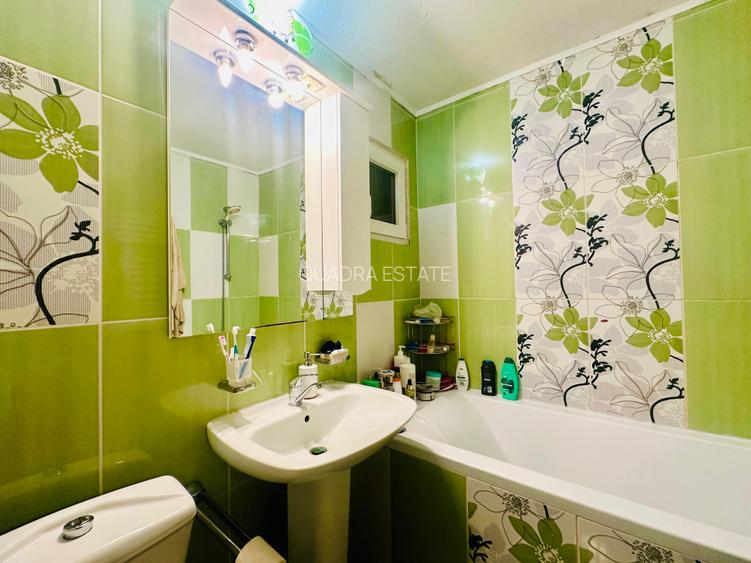 Apartament de vanzare -  3 camere  Dristor - Aleea Scolarilor - 9