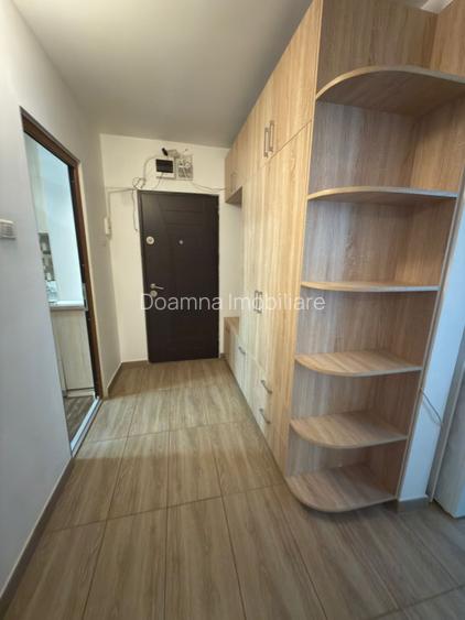 Inchiriere 3 camere langa metrou, etaj 1, Ozana, Sergent Dumitru Pene, nr. 2 - 3