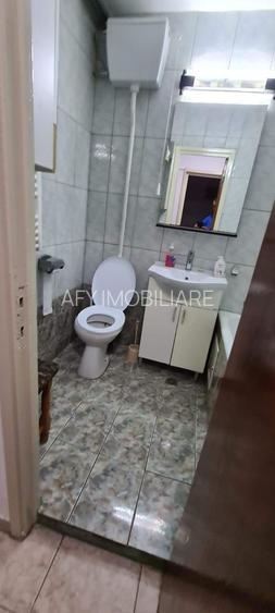 Inchiriez Apartament 3 camere- zona Berceni-Centrala proprie - 9