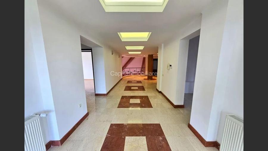 Vând Hotel/Pensiune Breaza: 15 camere, 1000 mp
 - 9