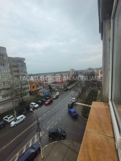 APARTAMENT 3 CAMERE DECOMANDAT NAVODARI ZONA SUD - 9