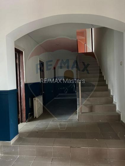 Pensiune/Casă cu 18 camere de vânzare în Campulung Moldovenesc - 5