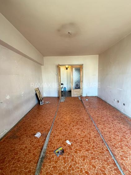 Calea Giulesti, Stadion Rapid, bloc 1989, 3 balcoane, 2 bai - 12